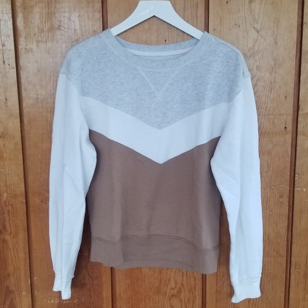 A&F gray/white/brown Crewneck pullover, sz XS